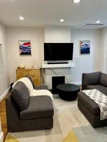 Rowhouse in Dupont Circle - Image 2