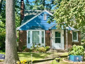 Vintage bungalow in historic Glenside neighborhood - Image 2