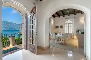 Villa Schlosser Lake Front & Private Pool - Image 4