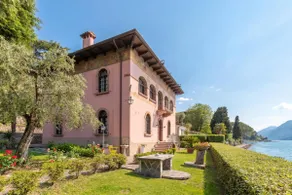 Villa Schlosser Lake Front & Private Pool - Image 2
