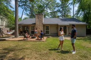 Stylish Woodlands Retreat Near Waterway & Pavilion - Image 4