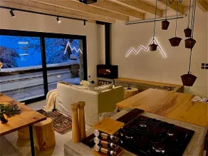 Parnassus Dreamwood Chalet - Image 5