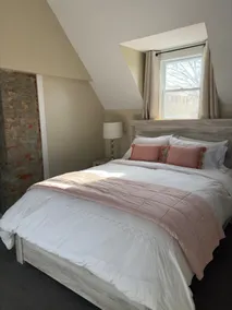 Finland House CLE| Boutique Retreat with Hot Tub - Image 4