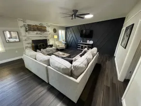 A Cozy Stay in the LBK! 3BD 2BA - Image 2