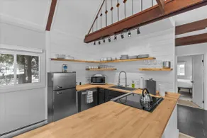 Quaint Escape in Stowe, Great Location - Image 4