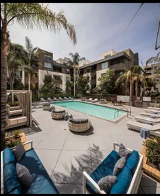 Hollywood Penthouse Free Parking, Pool, Gym - Image 4