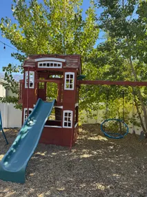 Clean New Home | Hot Tub, Fenced Yard, BBQ, Games - Image 3
