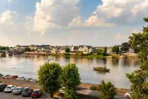 Castle & Loire view • 3 bedrooms • Saumur within walking distance - Image 3