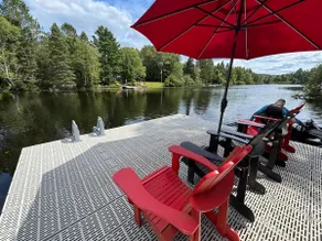 Waterfront Cottage with Hot Tub and Games Room - Image 3