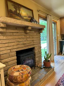 Warm and Cozy Ranch Home - Image 4