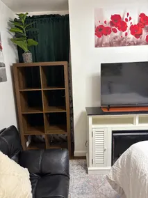Small and Sweet Suite - Image 2