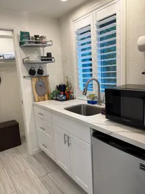 Small and Sweet Suite - Image 3