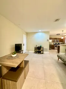 Private Apartment 5 Mins to Beach Free Parking - Image 4