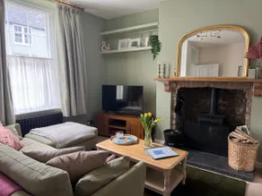 No. 10 - Grade II Townhouse in the Heart of Wells - Image 5