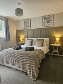 Cosy Bungalow in the Peak - Image 2
