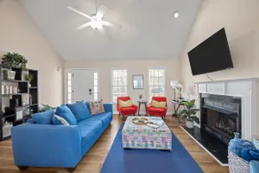 Elon Southern Charmer~Fenced Yard~Pets Welcome - Image 2