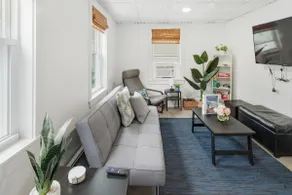 Bright 2BR by Boston Waterfront - Image 3