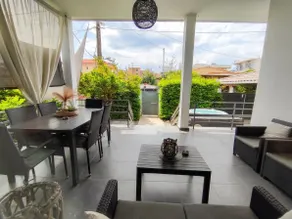 Seaside House in Nea Makri - Image 3