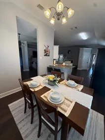Cul-de-sac*Garage Access* Pet Friendly - Image 2