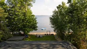 Luxury 5BR Lakefront Sandy Beach •Hot Tub •Sauna - Image 5