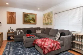 Holly Hideaway - Image 2