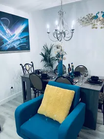 Modern 2 bedroom guest suite - Image 4