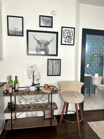 Budget/Pet Friendly Light Filled DTWN Modern Oasis - Image 3