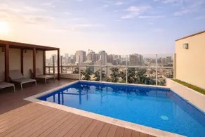 Luxurious with pool and garage. San Isidro border - Image 4