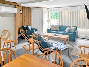 Cozy 2-story Ski Condo w/ gas fireplace, shared hot-tub, heated pool & game room - Image 4