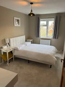 Town centre flat in Guildford - Image 2