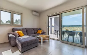 Beautiful Home In Pula - Image 4