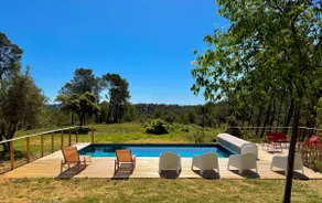 Spacious villa with pool and large private garden - Image 2