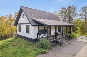 Cabin with Sauna in the Heart of the North Shore - Image 3