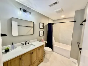 ~Hell of a View-Rumbling Bald Elite Lakeside Condo - Image 4