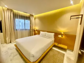 Coral Coastal Suite - Beach & Pool - Image 5