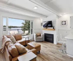 Verona Lake house with Hot tub and Pizza Oven - Image 2