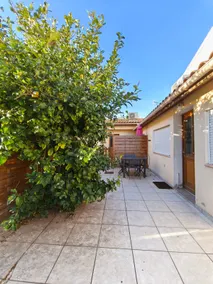 2 houses • 8–10 pers • Terraces • Beach 650 m - Image 3