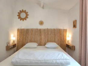 2 houses • 8–10 pers • Terraces • Beach 650 m - Image 5