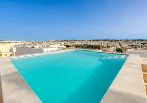 Central POOL Penthouse, by Annitchka boutique - Image 3