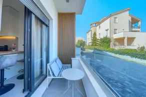 Highland Split Apartments - Unit 4 - Image 2
