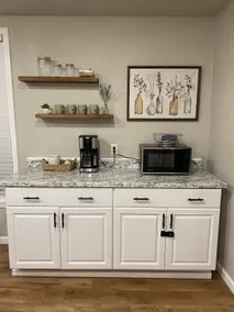 Fort Smith Cottage Getaway 2 Bedroom Home -Airport - Image 3