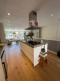 Modern apartment (105m) with garden in city centre - Image 4