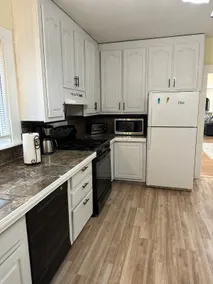 West Hartford Center Apartment - Image 2