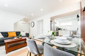 Modern 2BR Suite Near DT: Fast wifi + Free parking - Image 2