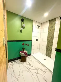 Luxury Bungalow w/ Private SAUNA - Image 2