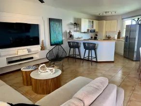 Resort -like Luxury Villa - Image 3