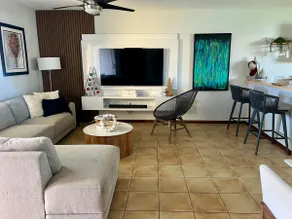 Resort -like Luxury Villa - Image 2