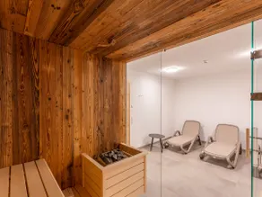 Cosy chalet by a babbling brook - Image 2