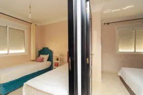 Secure, quiet apartment - Image 3