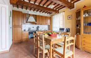 Beautiful home in Barga - Image 4